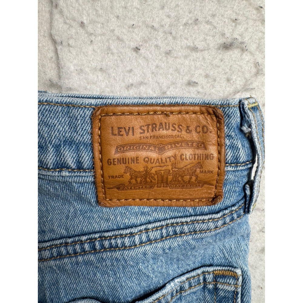 Levis Premium Ribcage Shorts Light Wash Distressed Denim 77879-0013 Size 27 - Picture 8 of 13